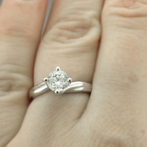 Brillant Round Diamond Engagement Ring